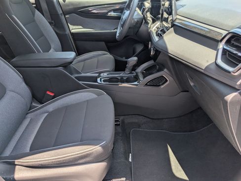 Used 2025 Chevrolet TrailBlazer LT AWD/4WD image 26