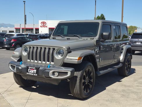 Used 2023 Jeep Wrangler Unlimited Sahara w/ Cold Weather Group AWD/4WD image 10