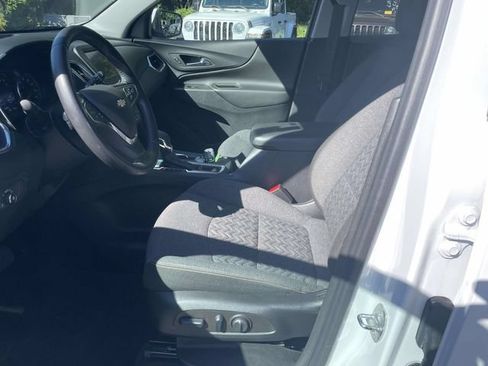 Used 2022 Chevrolet Equinox LT FWD image 19