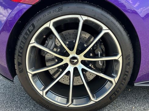 Used 2019 McLaren 570S Spider RWD image 18