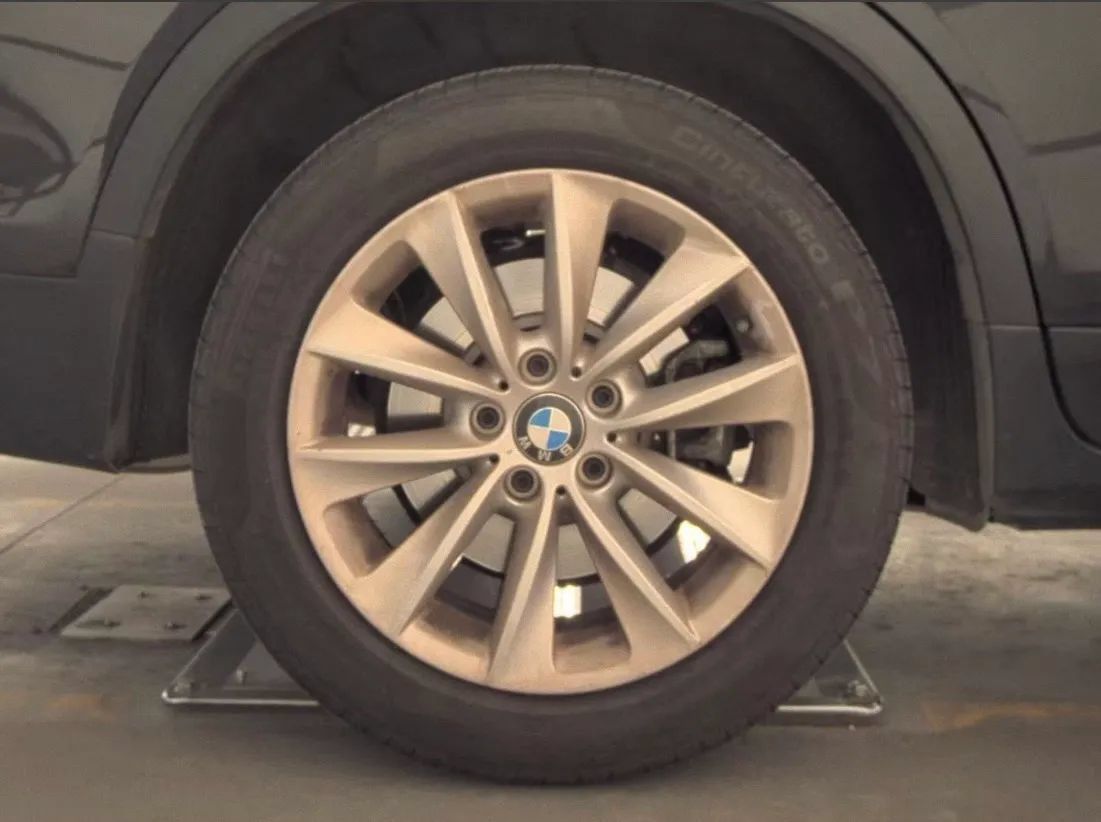 Used 2017 BMW X3 xDrive28i AWD/4WD image 9