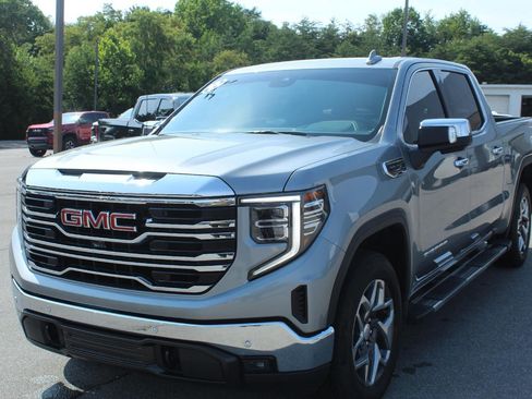 Used 2024 GMC Sierra 1500 SLT w/ SLT Premium Plus Package AWD/4WD image 3