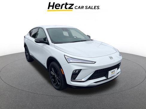 Used 2025 Buick Envista Sport Touring image 1