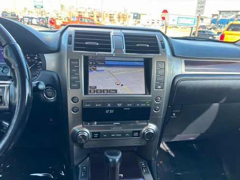 Used 2018 Lexus GX 460 image 17