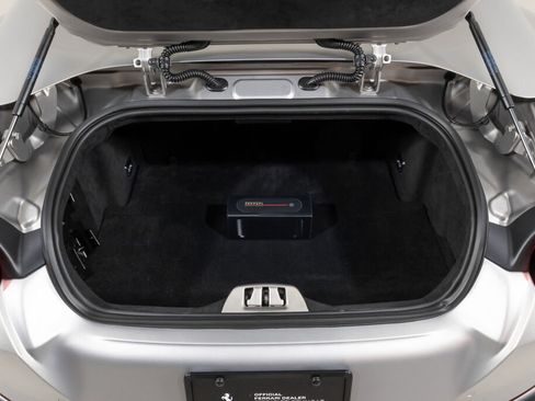 Used 2022 Ferrari 812 GTS image 20