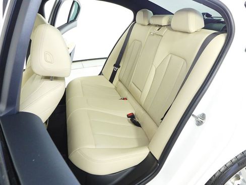 Certified 2023 BMW 330i Sedan RWD image 21