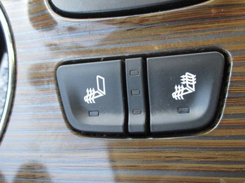 Used 2023 GMC Acadia SLE w/ Driver Convenience Package image 24