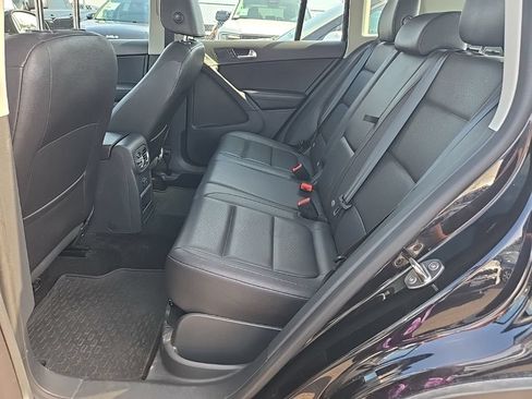 Used 2017 Volkswagen Tiguan S FWD image 20