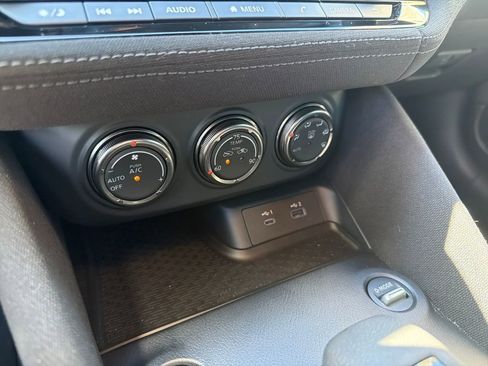 Certified 2025 Nissan Z Sport w/ Floor Mat Package image 25