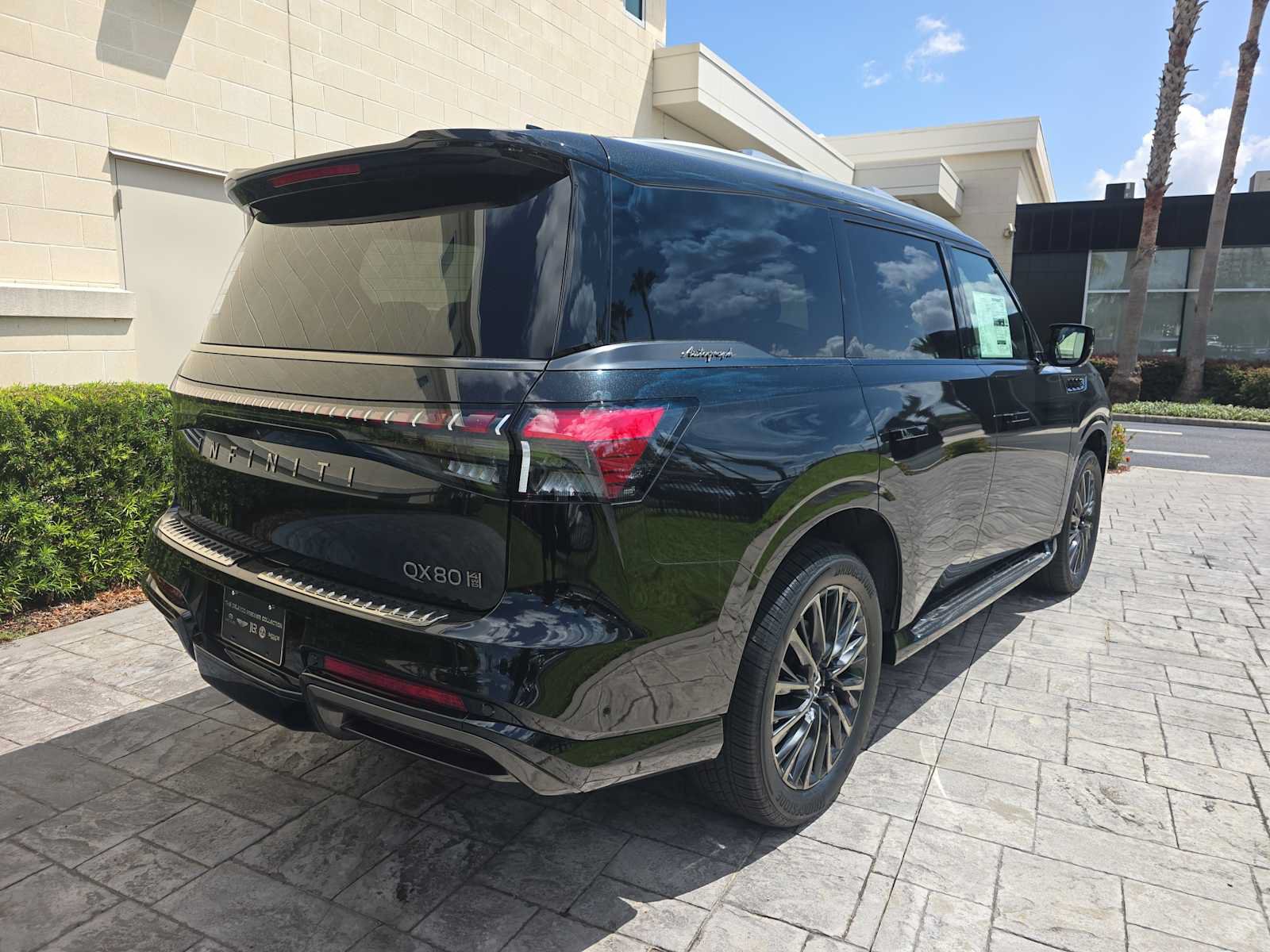 New 2027 INFINITI QX80 Autograph w/ Autograph Exterior Package AWD/4WD image 3
