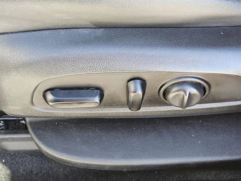 Used 2019 GMC Acadia Denali image 26