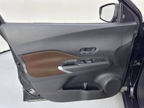 Used 2022 Nissan Kicks SR image 34