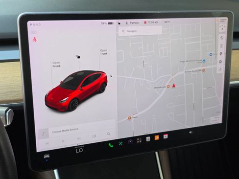 Used 2021 Tesla Model Y Long Range AWD/4WD image 17