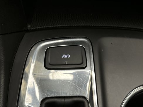 Used 2023 Chevrolet Equinox LT w/ LPO, Floor Liner Package image 30