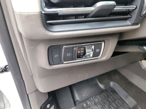 Used 2022 Lincoln Corsair AWD w/ Premium Package image 32