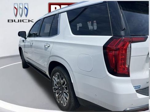 Used 2023 GMC Yukon Denali Ultimate AWD/4WD image 6