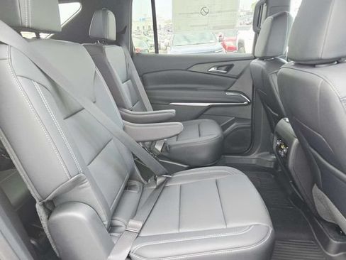 New 2026 Chevrolet Traverse LT w/ Midnight/Sport Edition AWD/4WD image 15