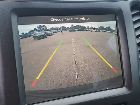 Used 2019 Jeep Cherokee Trailhawk w/ Cold Weather Group AWD/4WD image 14