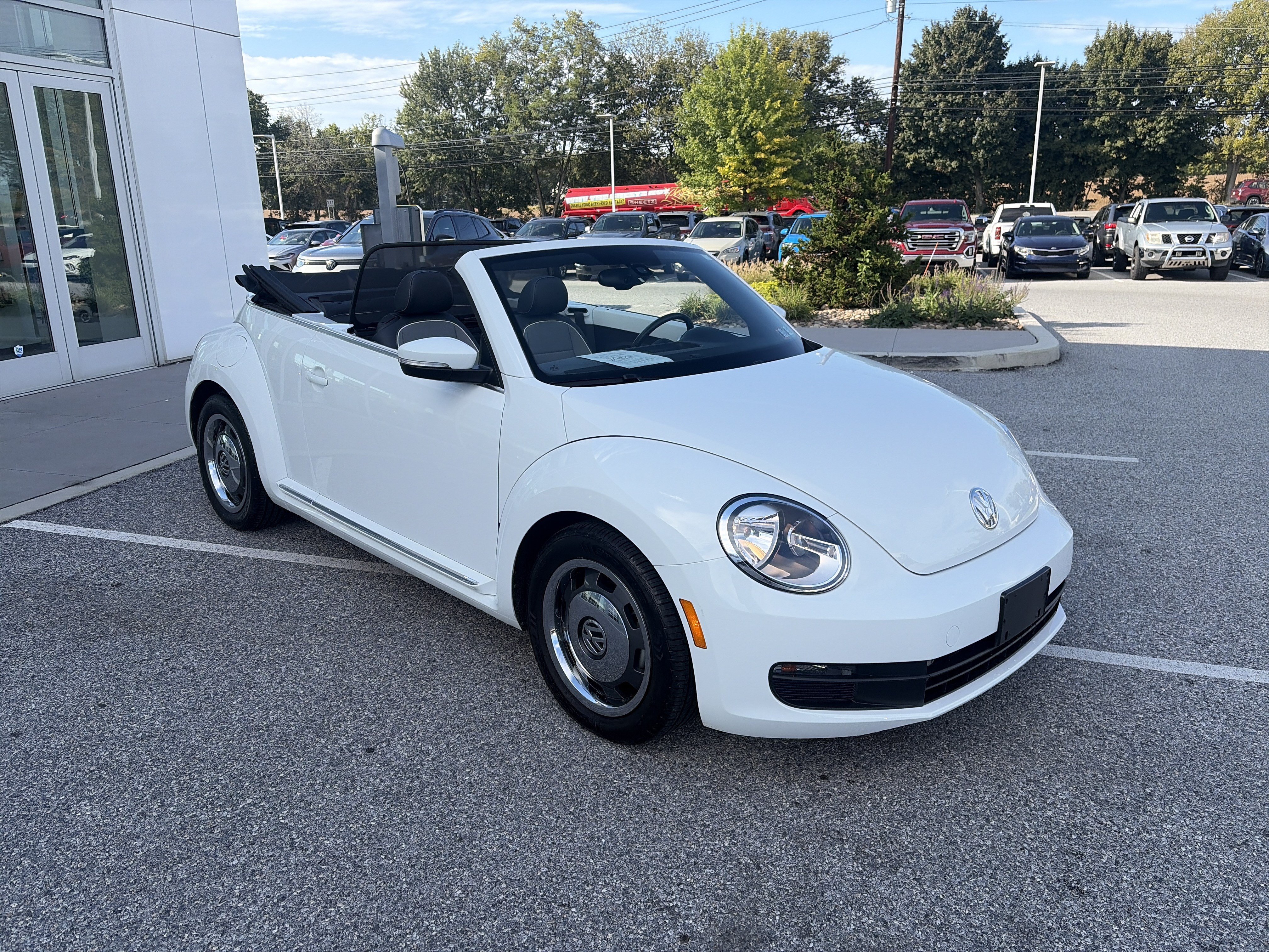 Used 2016 Volkswagen Beetle 1.8T Denim FWD image 3