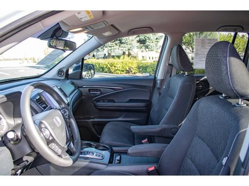 Used 2023 Honda Ridgeline Sport image 29