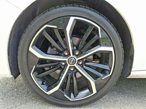 Used 2024 Nissan Altima 2.5 SR FWD image 8
