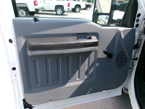 Used 2015 Ford F250 XL w/ Camper Package AWD/4WD image 20