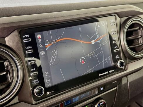 Used 2020 Toyota Tacoma TRD Sport AWD/4WD image 14