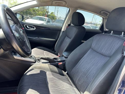 Used 2019 Nissan Sentra SV FWD image 12