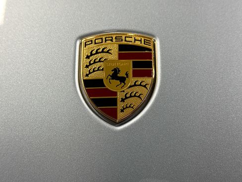 Certified 2026 Porsche Macan AWD/4WD image 12
