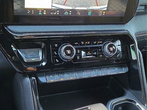 Used 2022 GMC Sierra 1500 AT4 w/ AT4 Premium Package image 29