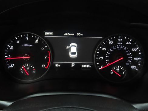 Used 2018 Kia Stinger Premium AWD/4WD image 12