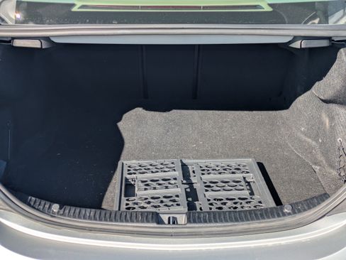 Used 2018 Mercedes-Benz C 300 4MATIC Sedan image 12