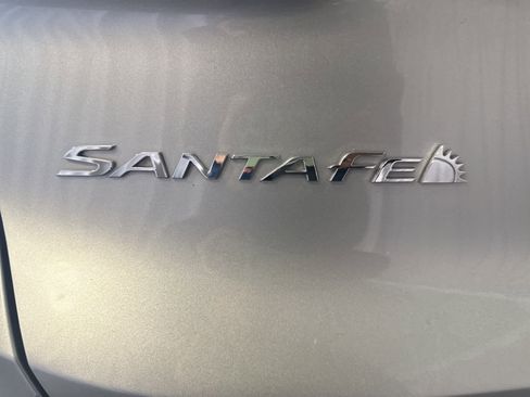 Used 2020 Hyundai Santa Fe SEL w/ Convenience + Premium Package image 10