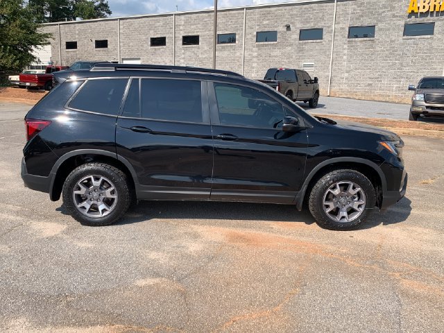Used 2023 Honda Passport TrailSport image 4