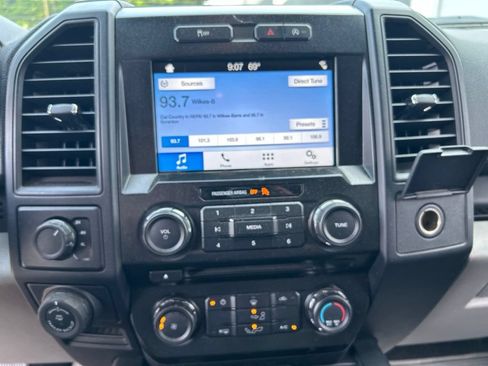 Used 2017 Ford F150 XL w/ Equipment Group 101A Mid AWD/4WD image 19