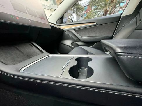 Used 2023 Tesla Model 3 Standard Range image 31