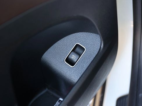 Used 2022 Mercedes-Benz GLE 350 4MATIC image 32