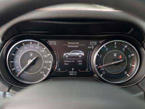 Used 2024 Maserati Levante GT Ultima image 18