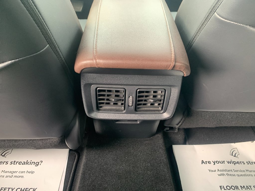 Used 2021 Toyota Venza XLE w/ Softex Package AWD/4WD image 15