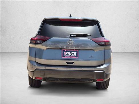 Used 2024 Nissan Rogue S AWD/4WD image 7