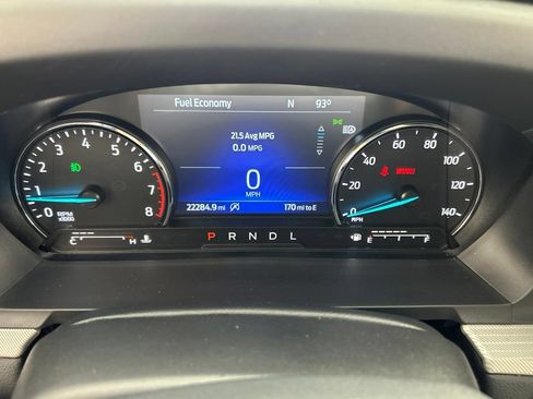 Used 2024 Ford Explorer XLT w/ Equipment Group 202A AWD/4WD image 15