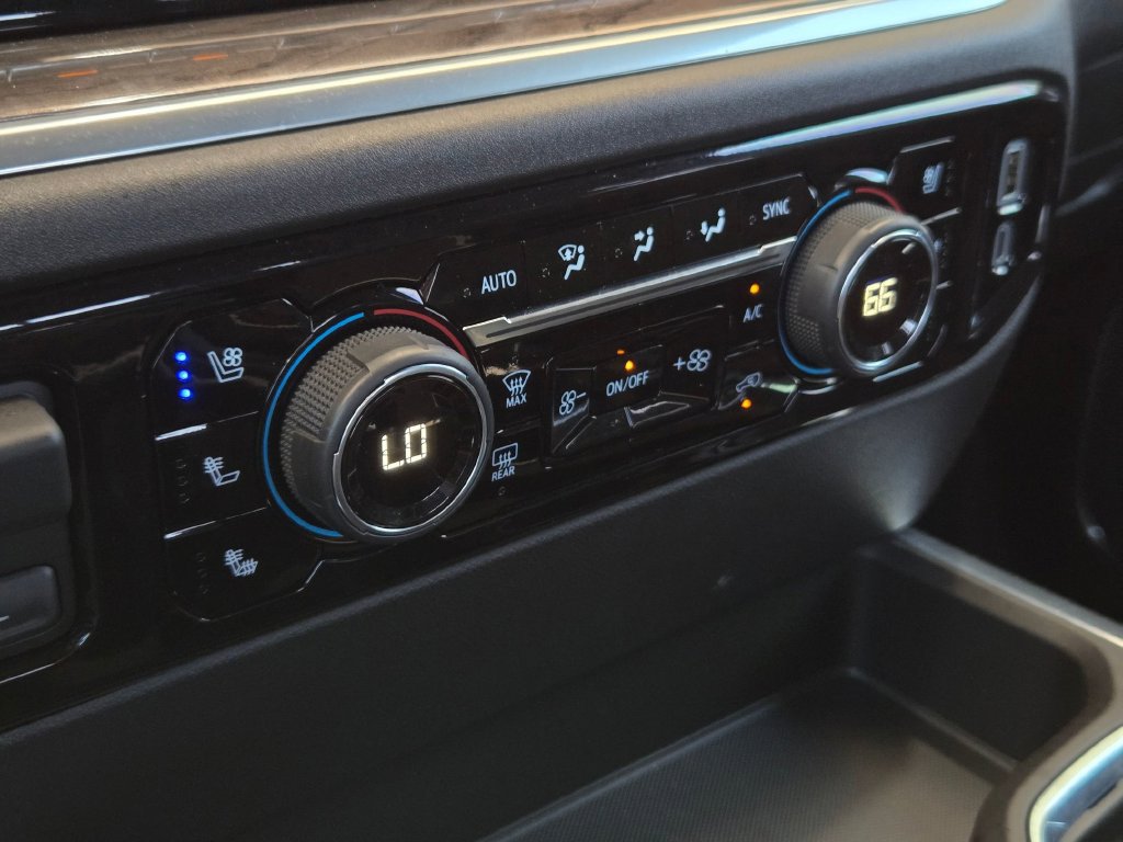 Used 2023 Chevrolet Silverado 1500 LTZ AWD/4WD image 18