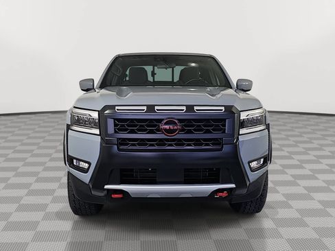 Used 2025 Nissan Frontier Pro-X RWD image 3