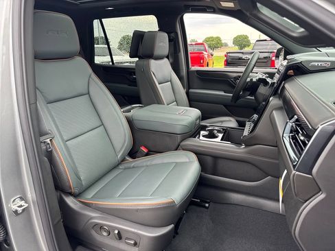 New 2026 GMC Yukon AT4 w/ AT4 Premium Plus Package AWD/4WD image 12