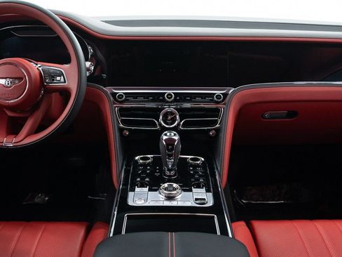 Certified 2024 Bentley Flying Spur W12 AWD/4WD image 33