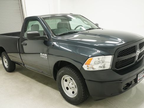 Used 2019 RAM 1500 Tradesman w/ Popular Equipment Group AWD/4WD image 3