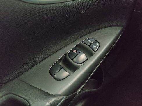 Used 2019 Nissan Sentra SR FWD image 27