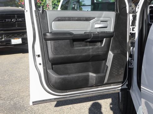 Used 2021 RAM 3500 Big Horn AWD/4WD image 19