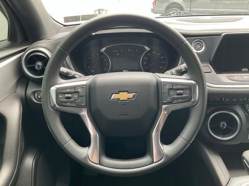 Used 2021 Chevrolet Blazer LT AWD/4WD image 3