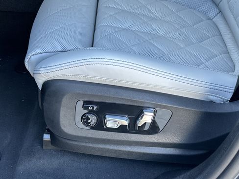 New 2026 BMW X6 xDrive40i image 28